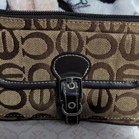 Wallets - Picture 15 of 16